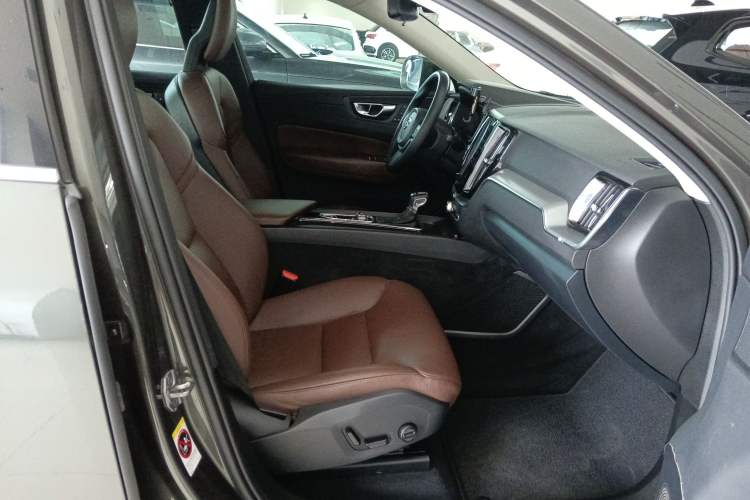 Used Volvo XC60 2018 T5 4x4 Zhiyi Edition
