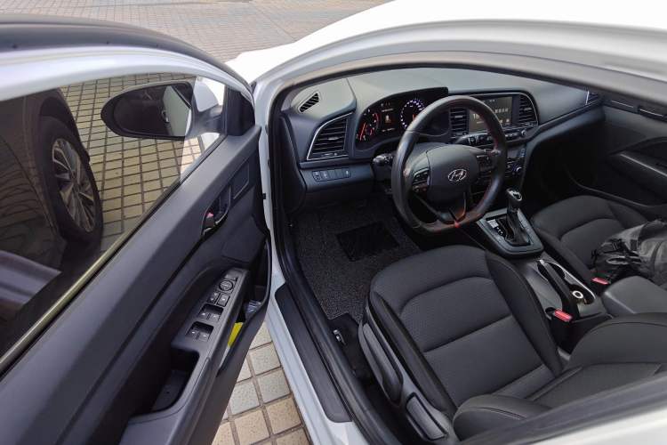 Used Hyundai Elantra 2018 1.4T Dual-Clutch Xuan Dong · Dynamic Edition
