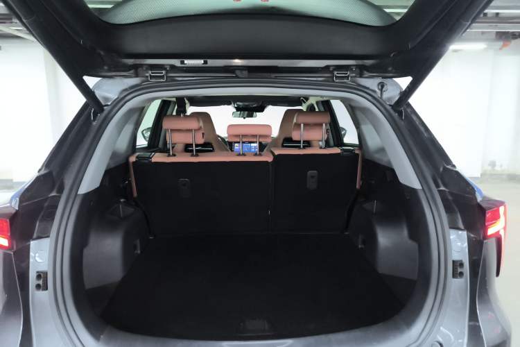 Used Changan CS75 PLUS 2024 3rd Generation Champion Edition 1.5T Intelligent Drive Dynamic Model
