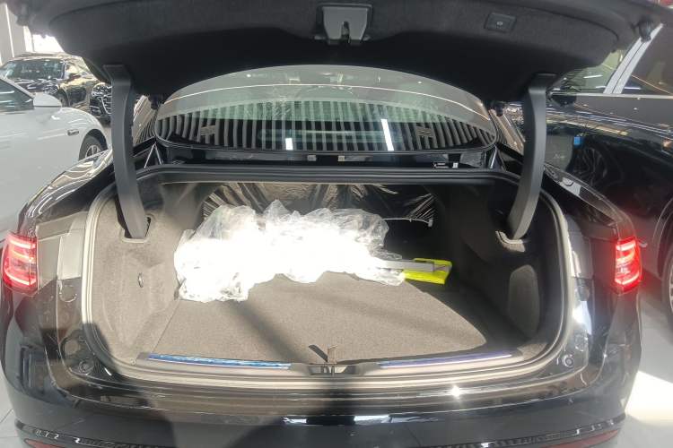 Used Hima Luxeed S7 2024 Pro Model
