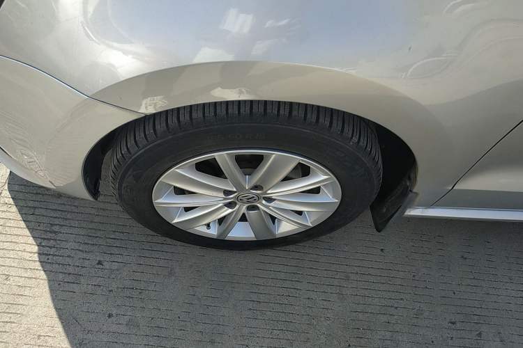 Used Volkswagen Polo 2014 1.6L Manual Comfort Edition