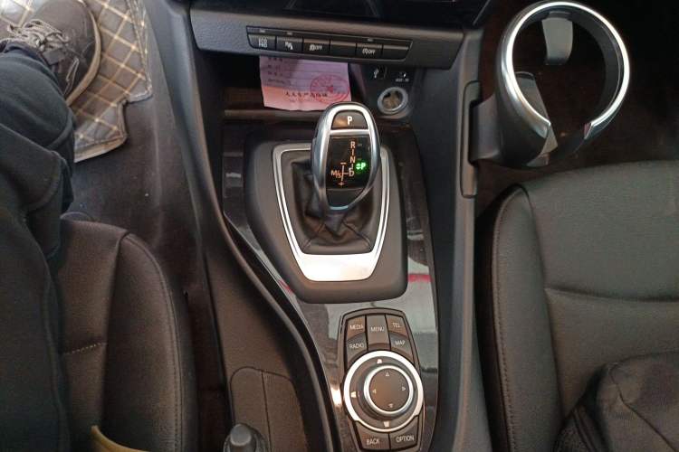 Used BMW X1 2015 sDrive18i Leading Edition
