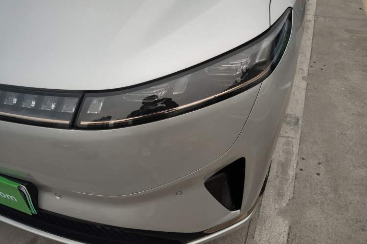 Used  eπ008 2024 210Max Range-Extended Version 6 Seats