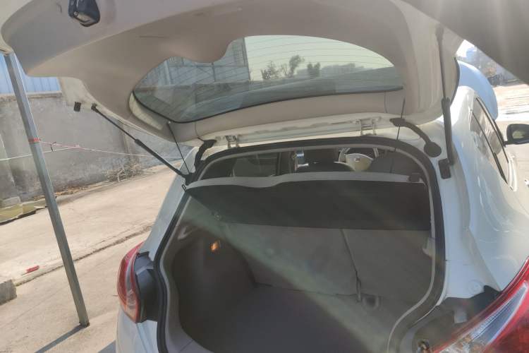 Used Nissan Tiida 2011 1.6L CVT Comfort Model
