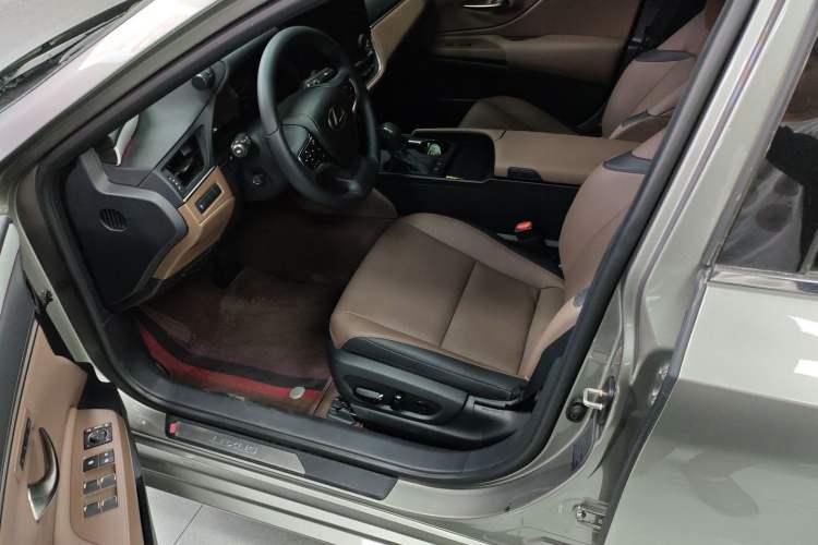 Used Lexus ES 2025 200 Premium Edition