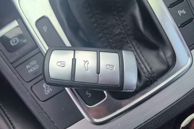 Used Volkswagen Magotan 2016 1.8TSI Smart Comfort Model