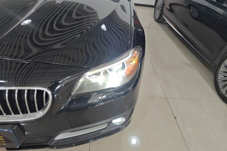 Used BMW 5 Series 2014 520Li Elegant Model
