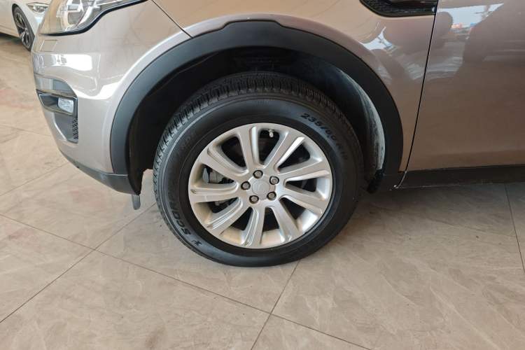 Used Land Rover Discovery Sport 2017 2.0T SE
