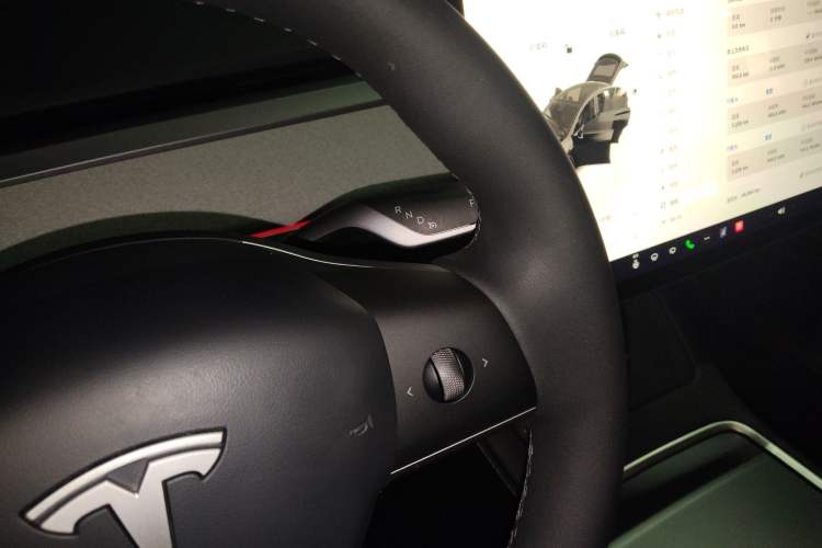 Used Tesla Model Y 2023 Rear-Wheel-Drive Version
