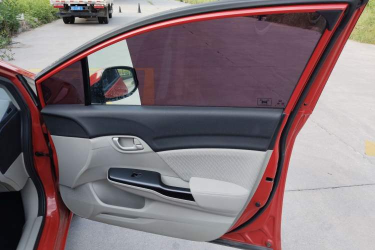 Used Honda Civic 2014 1.8L automatic comfort version
