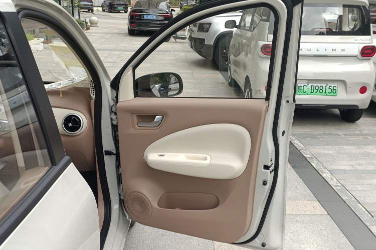 Used Wuling Hongguang MINIEV 2025 Four-Door Version Advanced Edition
