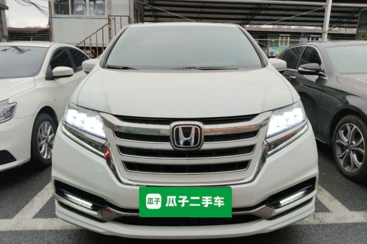 Used Honda Elysion 2019 2.0L Hybrid Luxury Edition
