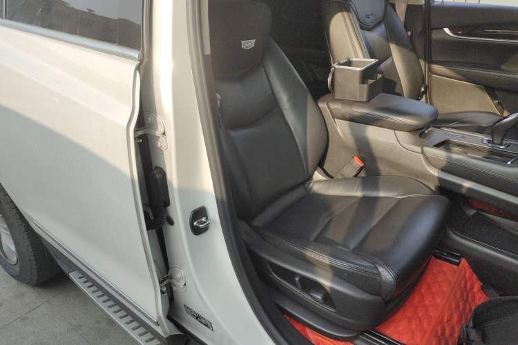 Used Cadillac XT5 2018 25T Luxury Model
