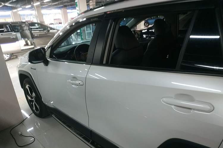 Used Toyota RAV4 2022 Dual-Engine 2.5L E-CVT Four-Wheel Drive Elite Plus Edition
