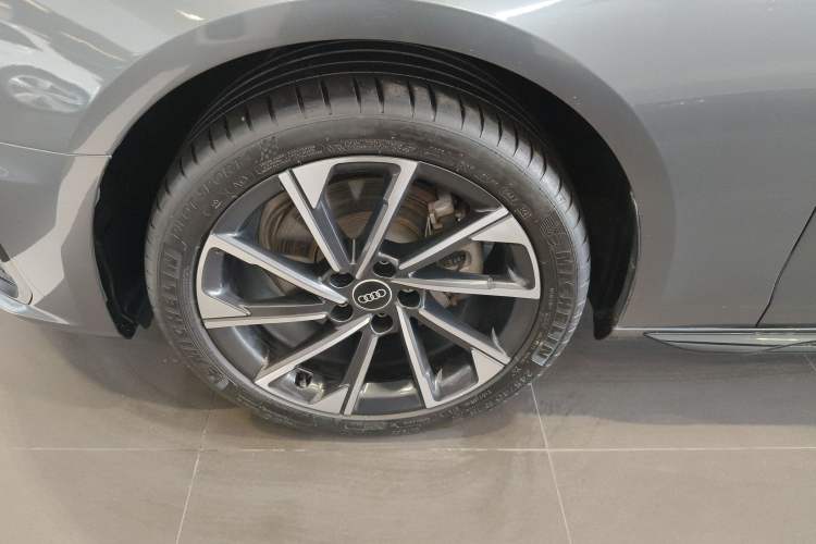 Used Audi A4L 2023 40 TFSI Luxury Dynamic Model

