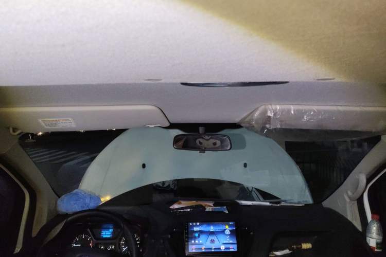 Used Ford Transit 2019 2.0T Diesel Multi-Purpose Commercial Vehicle Short Wheelbase Low Roof 6-Seater China VI Standard
