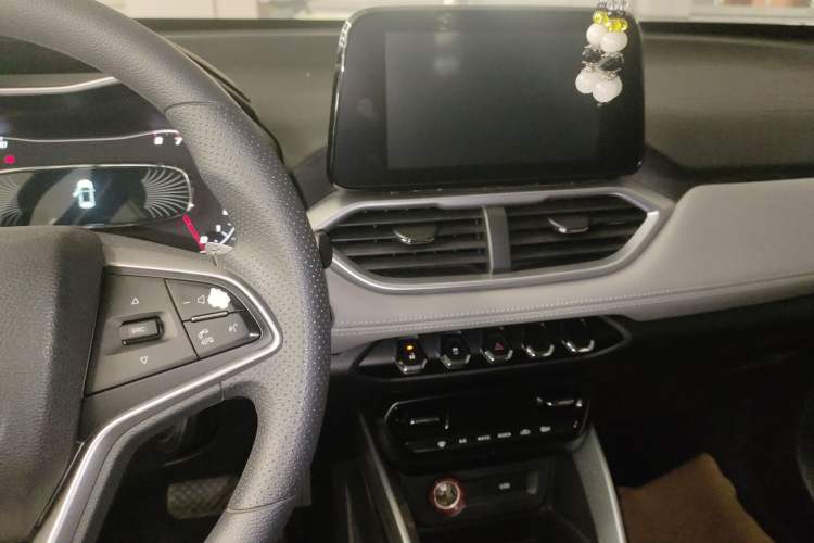 Used Baojun 510 2017 1.5L Automatic Fashion Model