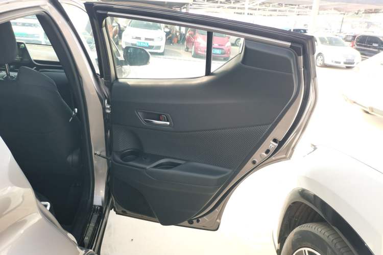 Used Toyota IZOA 2021 2.0L Yidong Edition
