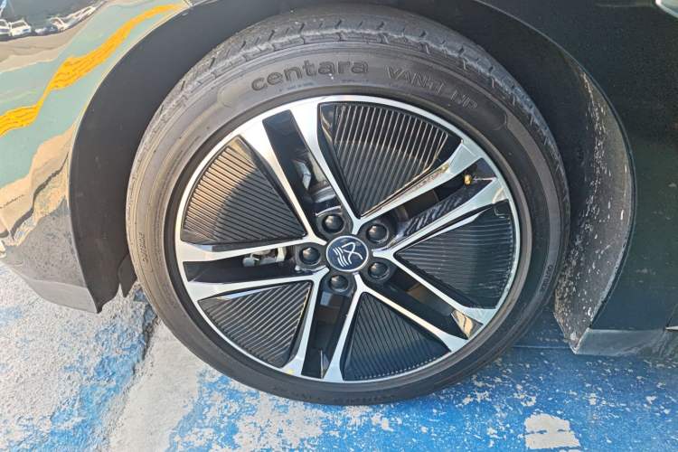 Used BYD Han 2023 EV Champion Edition 605KM Front-Drive Premium Model
