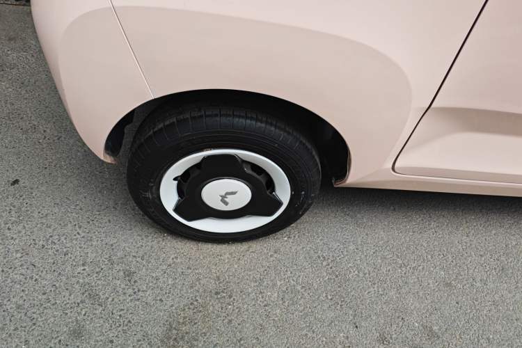 Used Wuling Hongguang MINIEV 2022 Macaron Premium Model – Lithium Iron Phosphate
