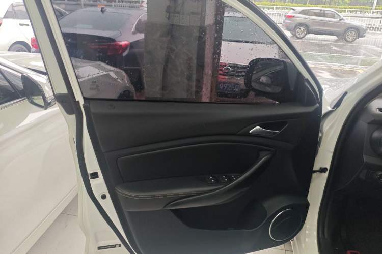 Used BYD Song 2021 Classic Edition 1.5T Automatic Elite Model
