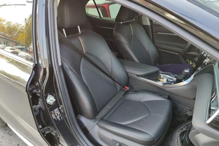 Used Toyota Camry 2023 2.0G Luxury Edition