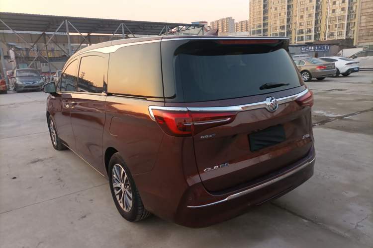 Used Buick GL8 2022 ES Landtrek 653T Comfort Edition