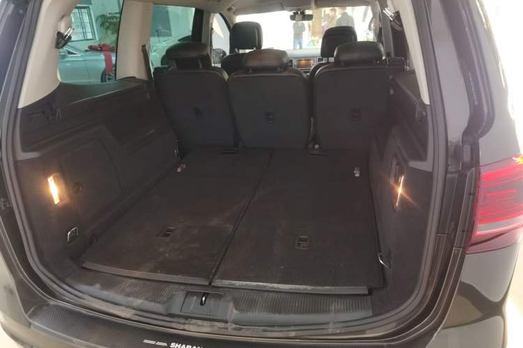 Used Volkswagen Sharan 2018 Revised Version 380TSI Comfort Edition 7-Seater
