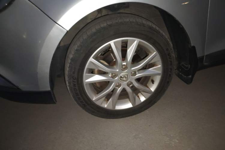 Used Baojun 730 2014 1.5L Manual Luxury Navigation ESP Version 7 Seats