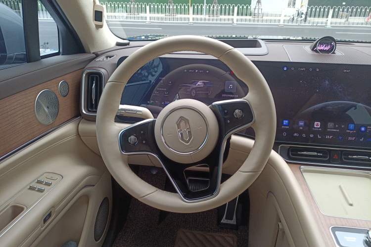 Used Hima AITO M9 2024 Range-Extended Ultra Version 42 kWh 6-Seater Model
