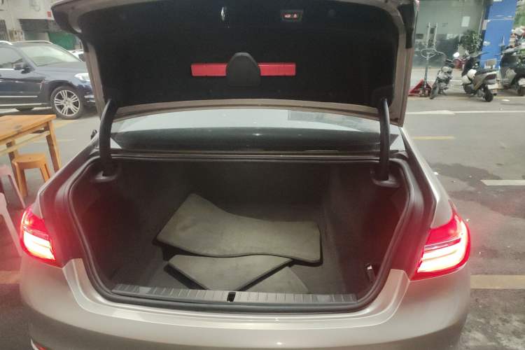 Used BMW 7 Series 2018 730Li Leading Model Excellence Package
