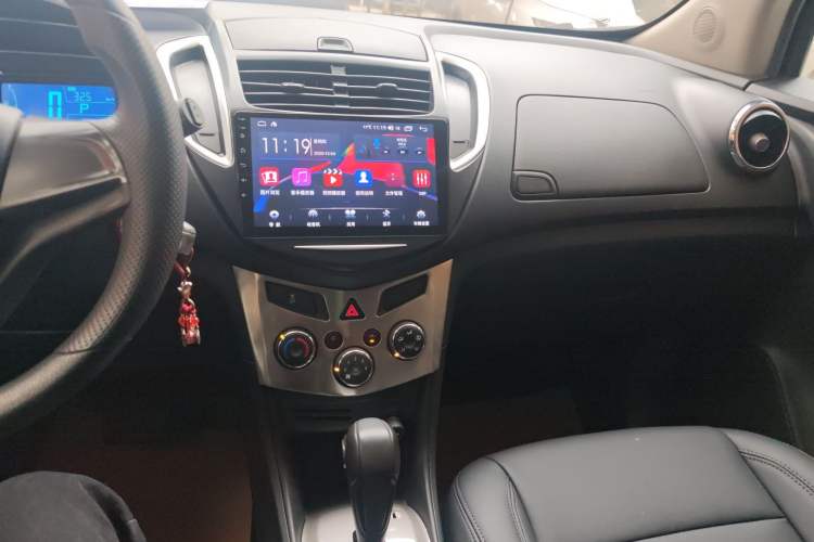 Used Chevrolet Trax 2016 1.4T Automatic Two-Wheel Drive Comfort Version with Sunroof
