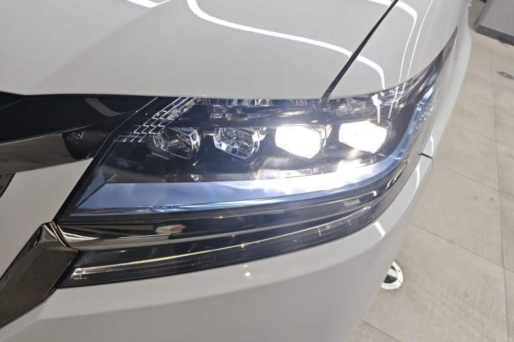 Used Honda Elysion 2019 2.0L Hybrid Luxury Edition
