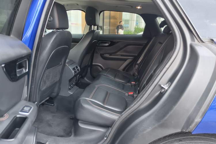 Used Jaguar F-PACE 2018 2.0T Two-Wheel Drive Urban Deluxe Edition
