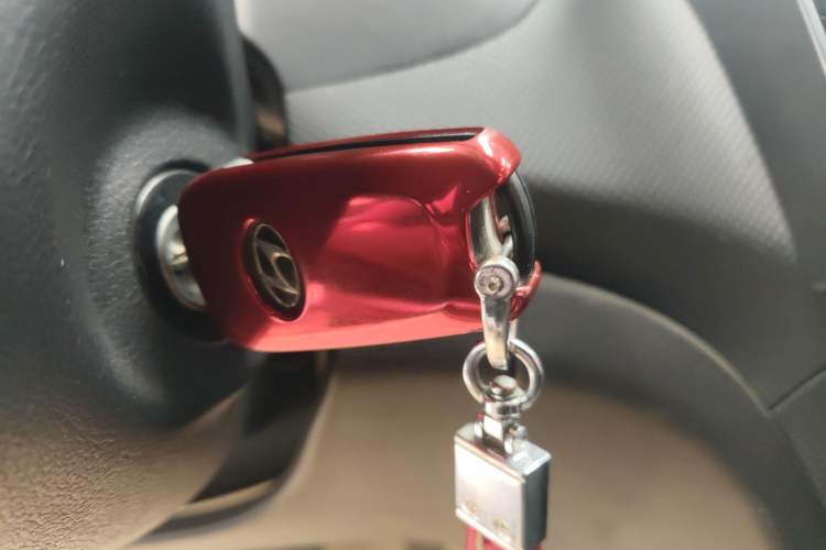 Used Hyundai Verna Ray 2016 1.4L Automatic Leading-Edge GLX