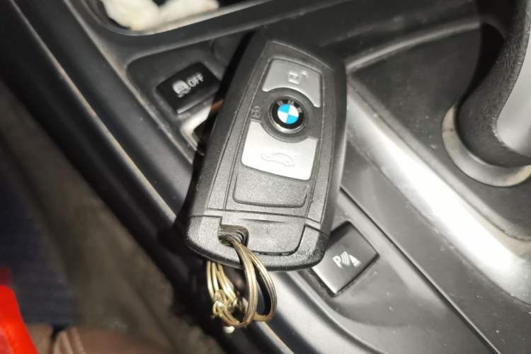 TDK.VehicleDetails.img