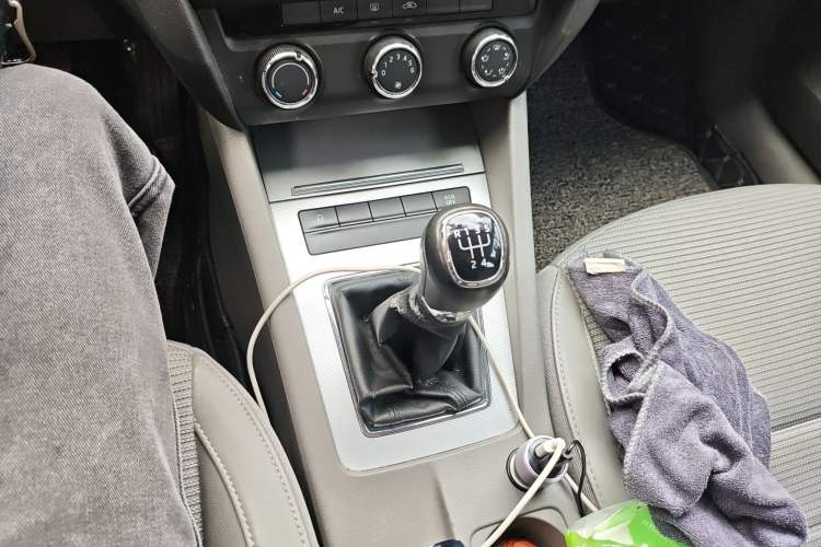 Used Skoda Octavia 2015 1.6L Manual Yijie Edition