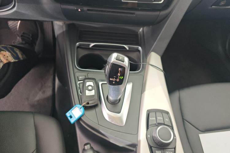 Used BMW 3 Series 2016 320Li Ambition Model
