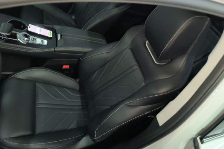 Used Changan UNI-K 2023 2.0T Two-Wheel Drive YueShang Trim
