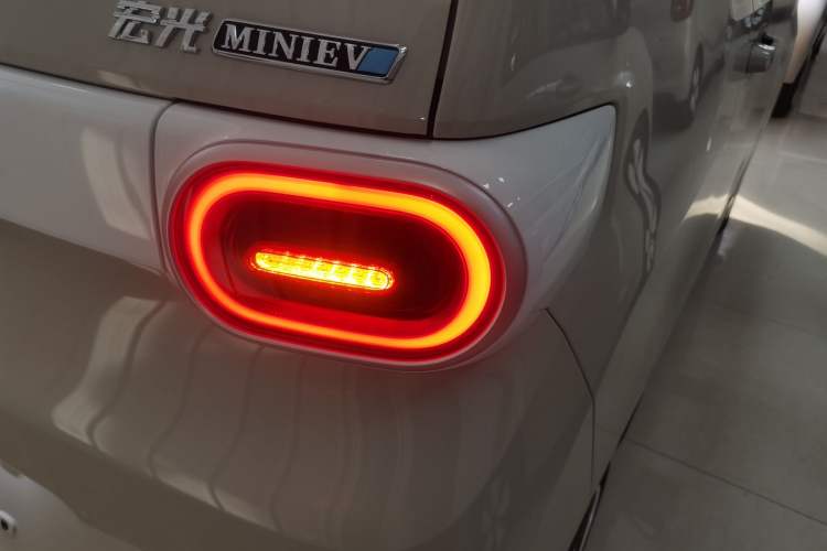 Used Wuling Hongguang MINIEV 2024 3rd Generation 215km Youth Edition
