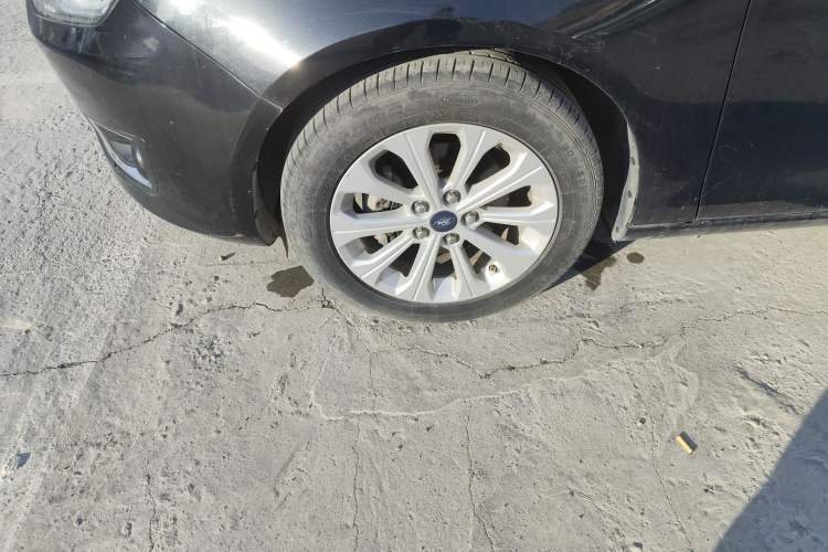 Used Ford Escort 2015 1.5L Automatic Fashion Model