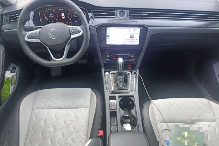 Used Volkswagen Magotan 2025 Revised Version 2 Zhongxiang Edition 330TSI DSG Luxury Trim
