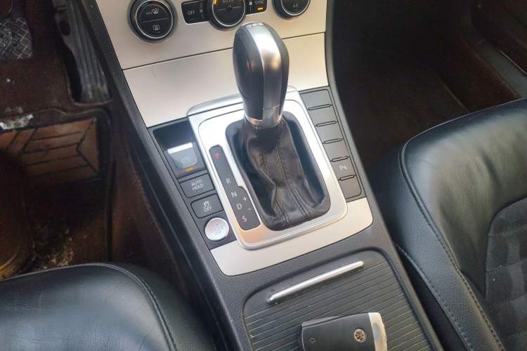 Used Volkswagen Magotan 2015 Facelift 1.8TSI Luxury Model
