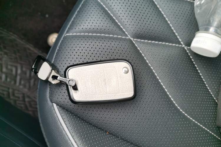 Used Volkswagen Tiguan L 2022 330TSI Automatic Two-Wheel Drive R-Line Enhanced Edition
