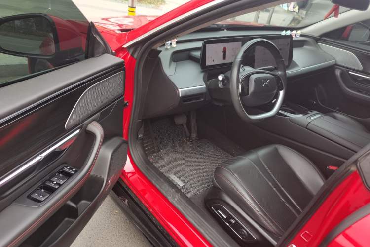 Used XPeng P7 2022 670E+
