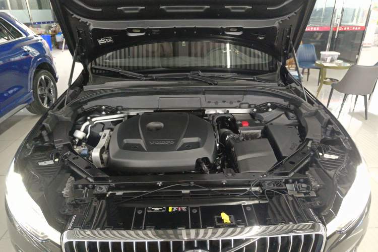 Used Volvo XC60 2021 T5 4x4 Smart Luxury Edition
