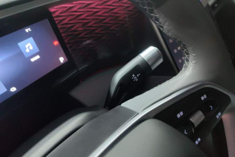 Used  L7 2025 EM-i 115km Exploration+ Edition
