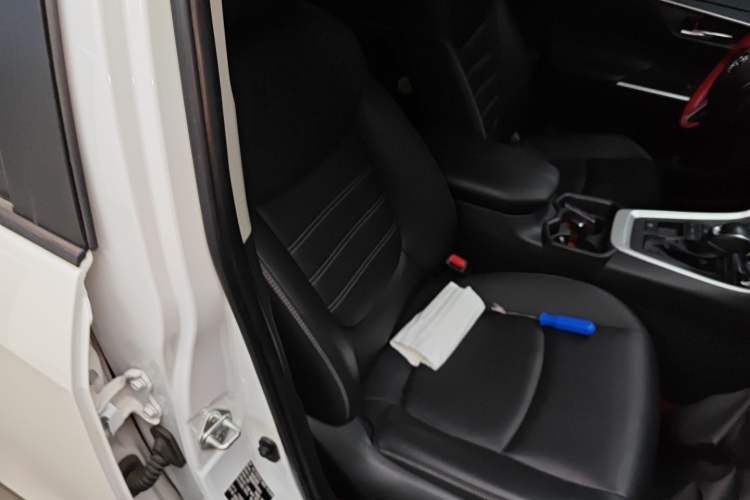 Used Toyota RAV4 2023 Dual-Engine 2.5L E-CVT Two-Wheel Drive Elite Plus Edition
