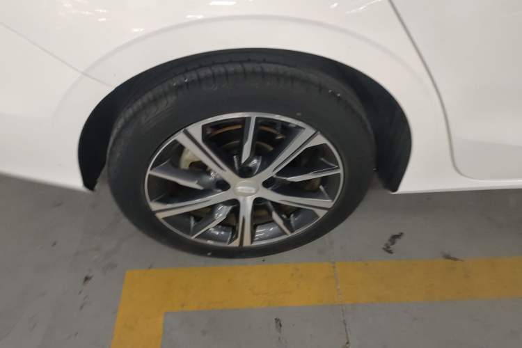 Used Geely Auto Emgrand 2022 4th Generation 1.5L CVT Flagship Model
