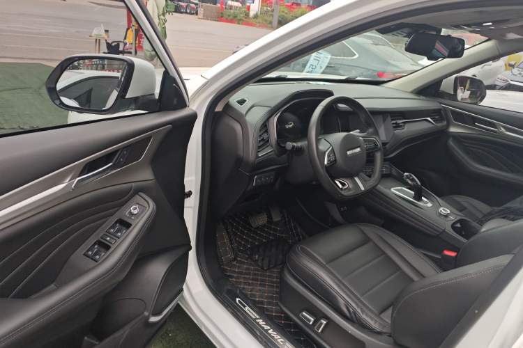 Used Haval F7 2020 2.0T All-Wheel Drive iJoy
